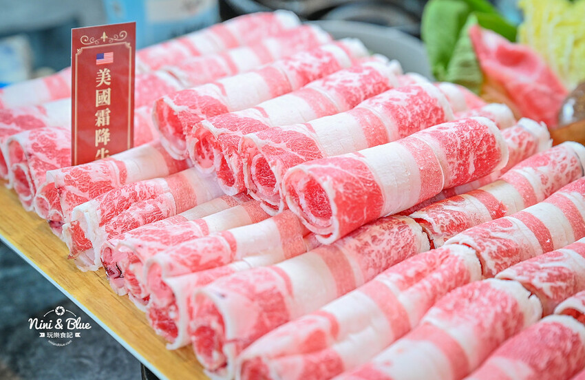 推薦海陸鍋+17盎司肉片,還有白飯、飲料吃到飽、兒童遊戲室-妮妮布魯