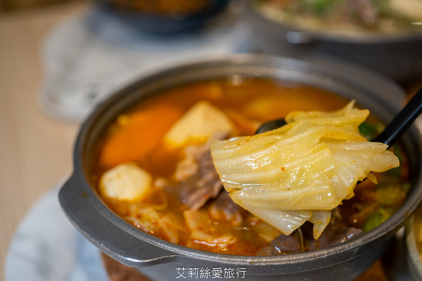 內湖美食 一個人也能吃麻辣鍋 香麻夠味 湯頭順口可以直接喝 緒食一鍋小麻辣 青花滷 CITYLINK美食 - 艾莉絲愛旅行
