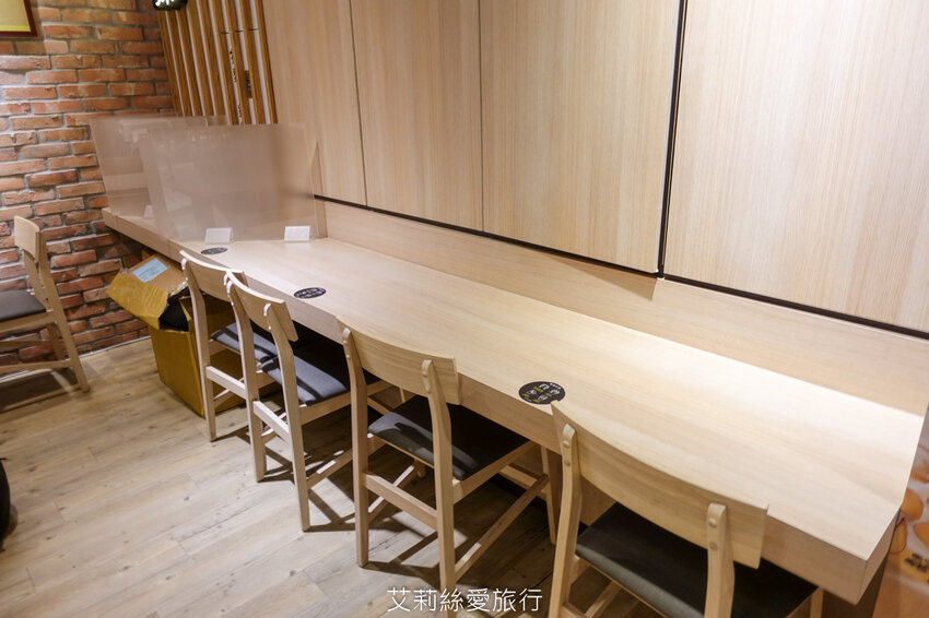 內湖美食 一個人也能吃麻辣鍋 香麻夠味 湯頭順口可以直接喝 緒食一鍋小麻辣 青花滷 CITYLINK美食 - 艾莉絲愛旅行