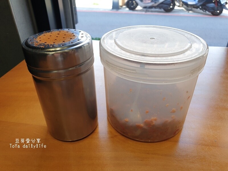 台中麻辣大腸麵線｜SOGO附近美味的平價小吃 🌱豆芽愛吃在台中