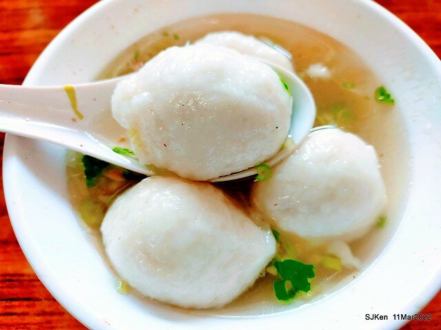 (大稻埕美食)「佳興魚丸店」總店(Fish ball soup, squid soup &　bean thread noodle), Taipei, Taiwan, SJKen, Mar 11, 2022.