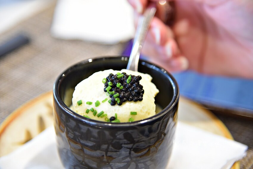 台北一位難求頂級鐵板燒插旗林口 ll 網路溫度計冠軍,老饕活龍蝦三吃、A5和牛、生食級干貝14品豪華料理,20