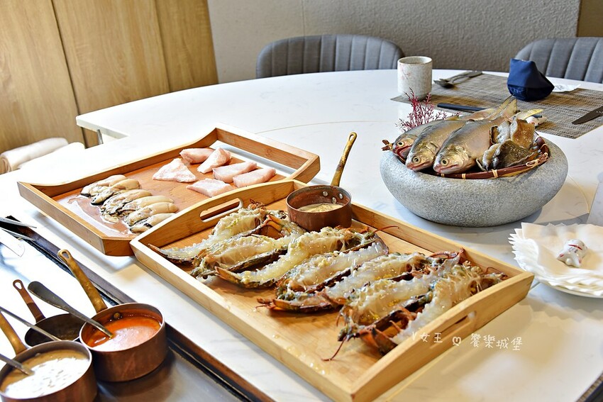 台北一位難求頂級鐵板燒插旗林口 ll 網路溫度計冠軍,老饕活龍蝦三吃、A5和牛、生食級干貝14品豪華料理,20