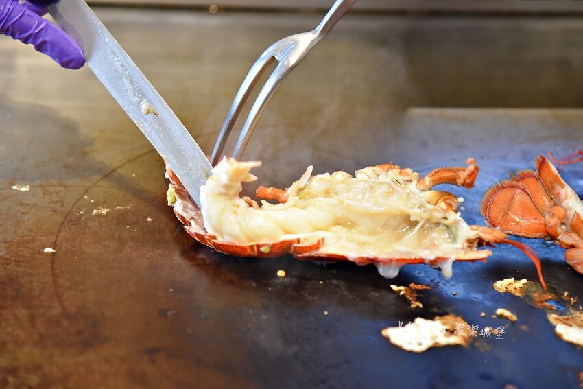 台北一位難求頂級鐵板燒插旗林口 ll 網路溫度計冠軍,老饕活龍蝦三吃、A5和牛、生食級干貝14品豪華料理,20