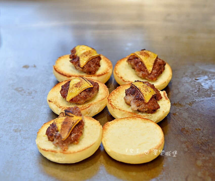 台北一位難求頂級鐵板燒插旗林口 ll 網路溫度計冠軍,老饕活龍蝦三吃、A5和牛、生食級干貝14品豪華料理,20