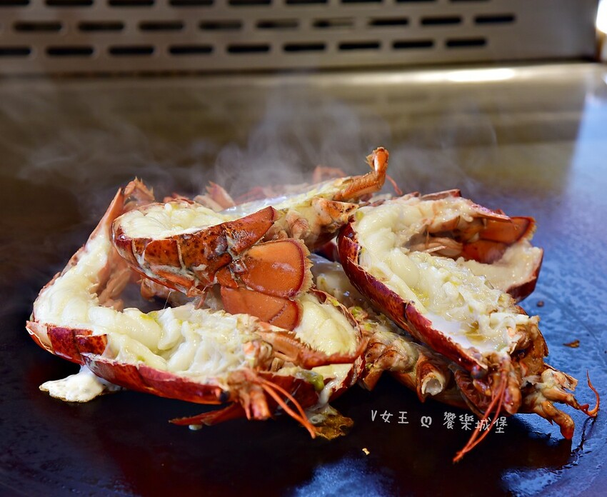 台北一位難求頂級鐵板燒插旗林口 ll 網路溫度計冠軍,老饕活龍蝦三吃、A5和牛、生食級干貝14品豪華料理,20