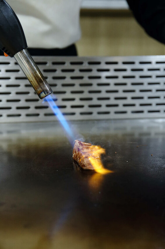 Google 評論4.8高分，無菜單鐵板燒 近在林口，人氣套