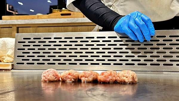 LINE_ALBUM__230131_98 LINE_ALBUM__230131_98