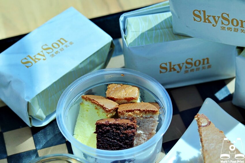 Skyson天子舒芙蕾新烏日車站門市｜入口即化的法式甜點，獨創三種吃法超神奇 - 馬克的足跡