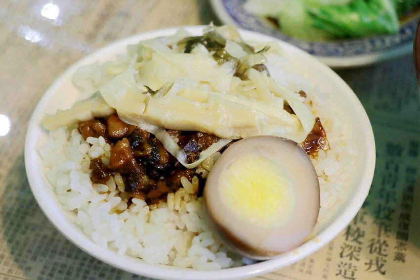 大同寶寶小虎隊陪你吃飯.懷舊復古小吃,彷彿回到小時候的眷村美食.中壢馬祖新村周邊美食推薦♥李家眷村小館♥