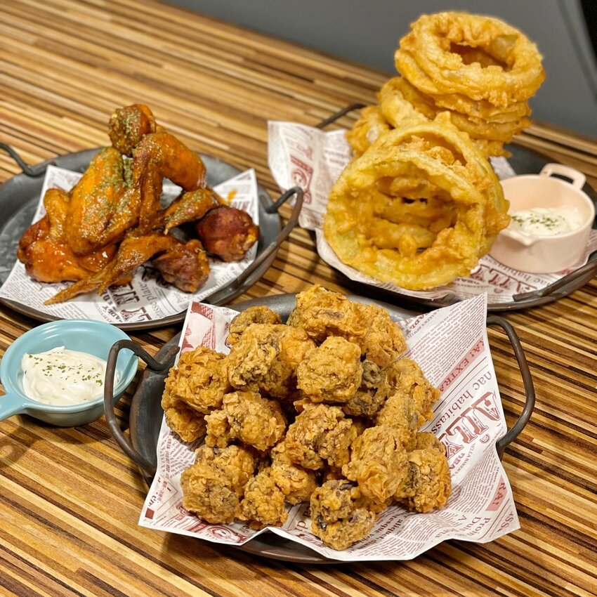 新竹竹北平價大份量早午餐推薦『Mr.Kenny 肯尼廚房』，比臉大雞排漢堡、雙手握不住的牛肉漢堡，還有各式可愛精緻的手作甜點！ - 阿華田的美食日記