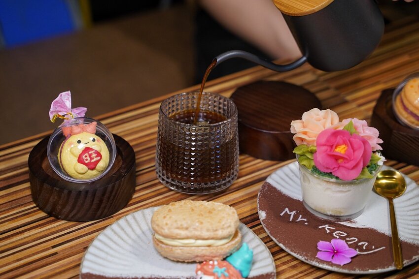 新竹竹北平價大份量早午餐推薦『Mr.Kenny 肯尼廚房』，比臉大雞排漢堡、雙手握不住的牛肉漢堡，還有各式可愛精緻的手作甜點！ - 阿華田的美食日記