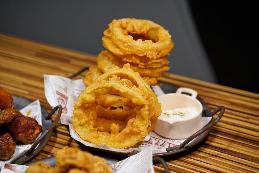 新竹竹北平價大份量早午餐推薦『Mr.Kenny 肯尼廚房』，比臉大雞排漢堡、雙手握不住的牛肉漢堡，還有各式可愛精緻的手作甜點！ - 阿華田的美食日記