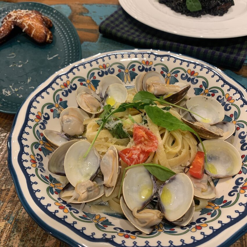 迷鹿了嗎?|基隆海洋廣場|連小孩都愛的超好吃墨魚燉飯、迷鹿雞翅