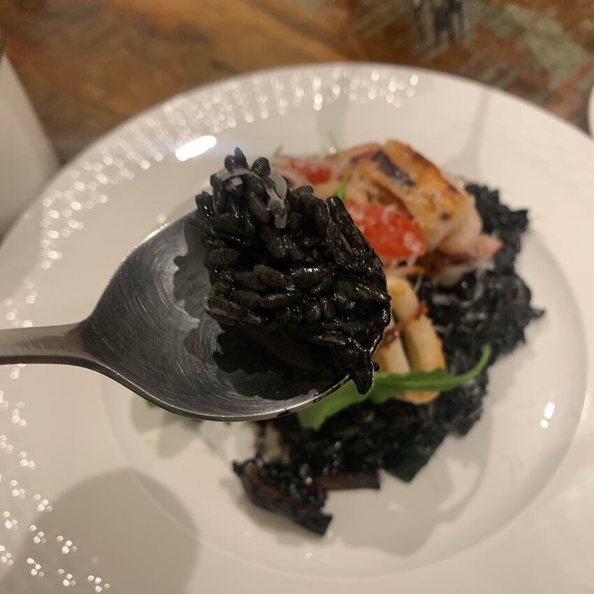 迷鹿了嗎?|基隆海洋廣場|連小孩都愛的超好吃墨魚燉飯、迷鹿雞翅