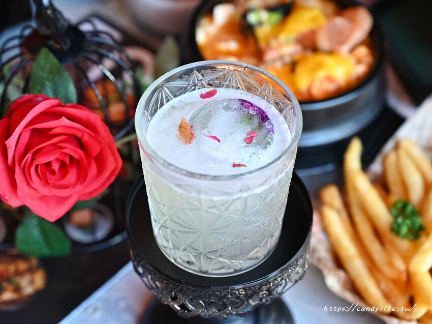 台中市西區FOND 訪韓國傳統豆腐鍋|台中最潮韓式料理,網美夜店風,好吃又好拍,五月底前完成活動享調酒買一送一