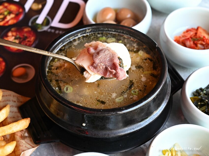 台中市西區FOND 訪韓國傳統豆腐鍋|台中最潮韓式料理,網美夜店風,好吃又好拍,五月底前完成活動享調酒買一送一