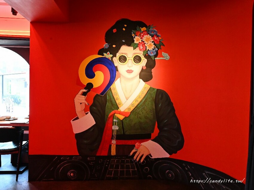 台中市西區FOND 訪韓國傳統豆腐鍋|台中最潮韓式料理,網美夜店風,好吃又好拍,五月底前完成活動享調酒買一送一