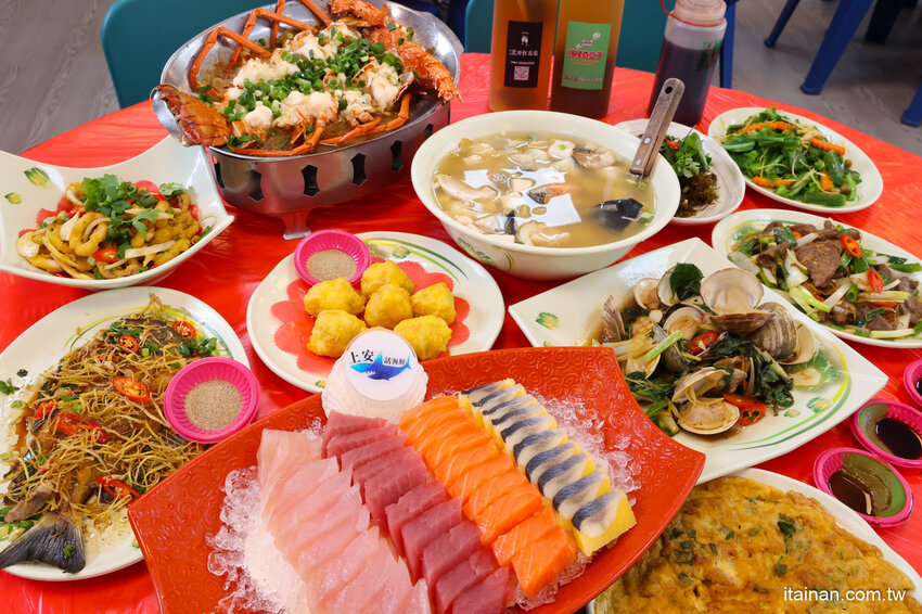 好吃又便宜!生魚片一片5元我還不吃爆!後壁湖海鮮必吃這家「後壁湖上安活海鮮」活跳跳生猛海鮮熱炒口味好、有專屬停車場 @台南好Food遊