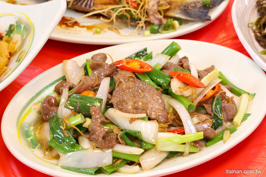 好吃又便宜!生魚片一片5元我還不吃爆!後壁湖海鮮必吃這家「後壁湖上安活海鮮」活跳跳生猛海鮮熱炒口味好、有專屬停車場 @台南好Food遊