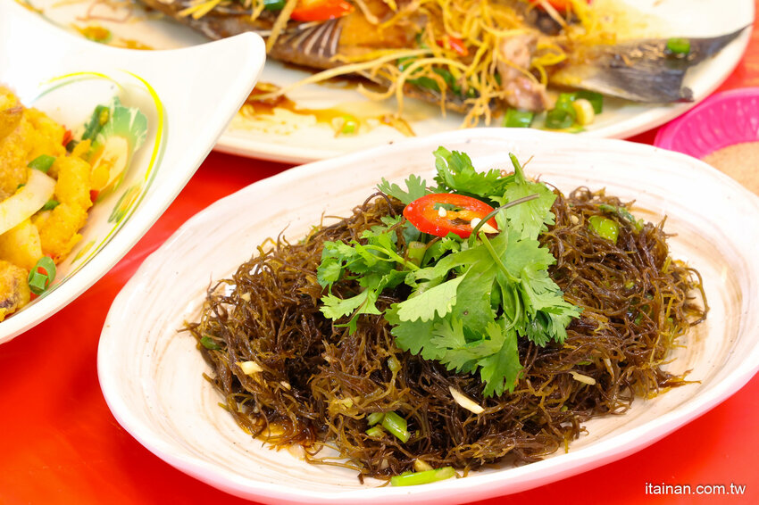 好吃又便宜!生魚片一片5元我還不吃爆!後壁湖海鮮必吃這家「後壁湖上安活海鮮」活跳跳生猛海鮮熱炒口味好、有專屬停車場 @台南好Food遊