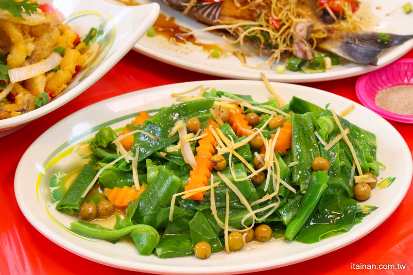 好吃又便宜!生魚片一片5元我還不吃爆!後壁湖海鮮必吃這家「後壁湖上安活海鮮」活跳跳生猛海鮮熱炒口味好、有專屬停車場 @台南好Food遊