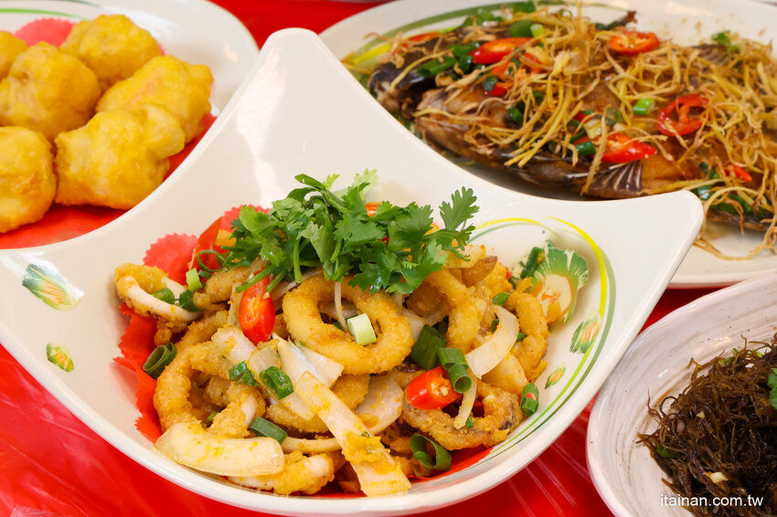 好吃又便宜!生魚片一片5元我還不吃爆!後壁湖海鮮必吃這家「後壁湖上安活海鮮」活跳跳生猛海鮮熱炒口味好、有專屬停車場 @台南好Food遊