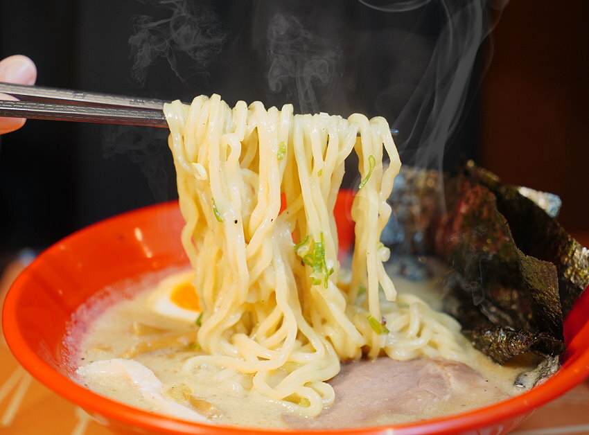【台北美食】麵屋 美風道．台灣少見濃厚系拉麵，平日商業午餐超划算!