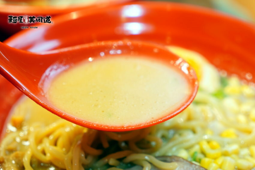 【台北美食】麵屋 美風道．台灣少見濃厚系拉麵，平日商業午餐超划算!