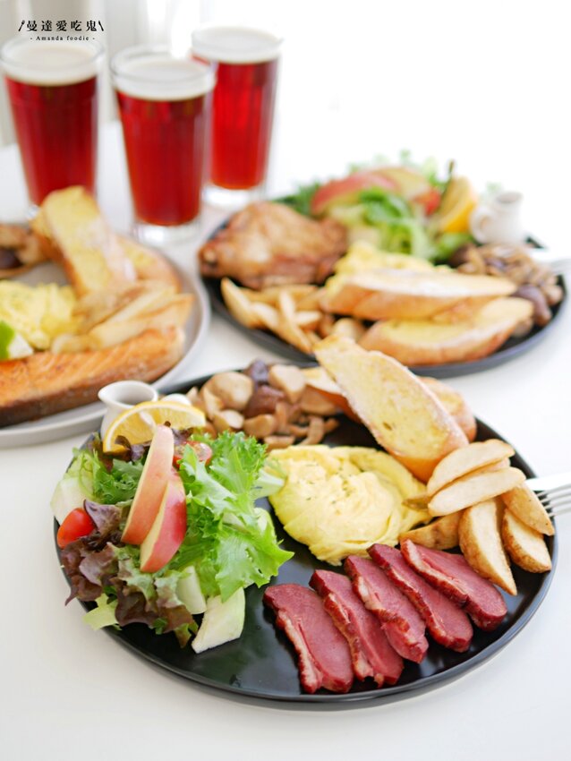 台南早午餐推薦｜外酥內嫩的迷迭香雞腿吃起來『康晨手作廚房』隱藏在巷子裡的神美韓系早午餐 - 曼達愛吃鬼