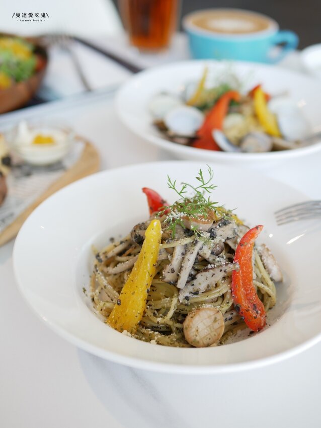 一日咖啡烘豆師體驗『Dyc打咖啡(永康新總圖店)』自己的咖啡豆自己烘,台南總圖絕美午茶空間推薦!台南美食|永康美食|台南下午茶 - 曼達愛吃鬼