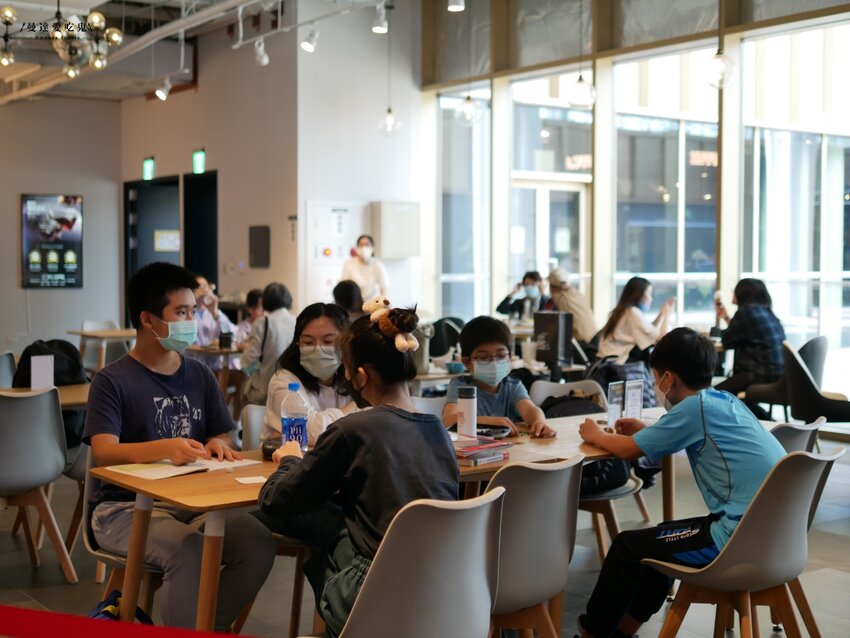 一日咖啡烘豆師體驗『Dyc打咖啡(永康新總圖店)』自己的咖啡豆自己烘,台南總圖絕美午茶空間推薦!台南美食|永康美食|台南下午茶 - 曼達愛吃鬼