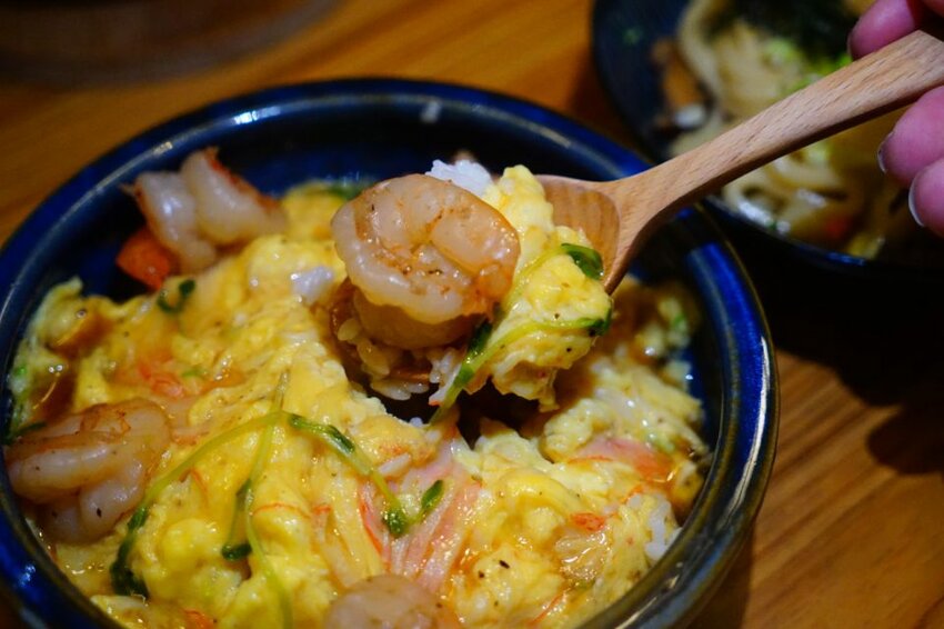 【攝食 串炸專門店】新竹道地日式居酒屋串炸專賣 獨門日式新竹才有！ 新竹美食/宵夜/居酒屋/約會/聚餐 - Cutier吃飯中 串炸一點都不簡單，不論是單吃或是沾醬都是味蕾饗宴！