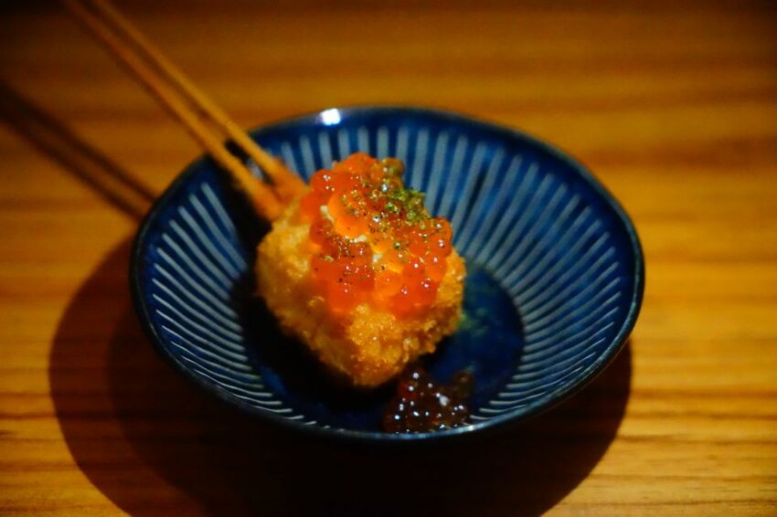 【攝食 串炸專門店】新竹道地日式居酒屋串炸專賣 獨門日式新竹才有！ 新竹美食/宵夜/居酒屋/約會/聚餐 - Cutier吃飯中 串炸一點都不簡單，不論是單吃或是沾醬都是味蕾饗宴！