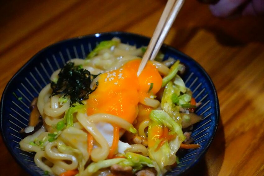 【攝食 串炸專門店】新竹道地日式居酒屋串炸專賣 獨門日式新竹才有！ 新竹美食/宵夜/居酒屋/約會/聚餐 - Cutier吃飯中 串炸一點都不簡單，不論是單吃或是沾醬都是味蕾饗宴！