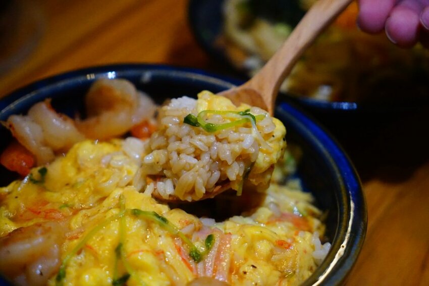 【攝食 串炸專門店】新竹道地日式居酒屋串炸專賣 獨門日式新竹才有！ 新竹美食/宵夜/居酒屋/約會/聚餐 - Cutier吃飯中 串炸一點都不簡單，不論是單吃或是沾醬都是味蕾饗宴！