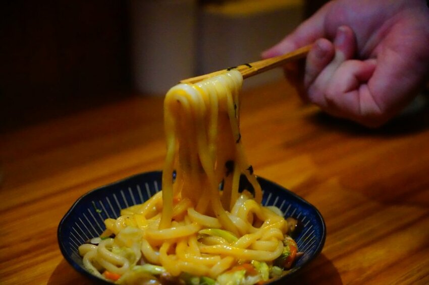 【攝食 串炸專門店】新竹道地日式居酒屋串炸專賣 獨門日式新竹才有！ 新竹美食/宵夜/居酒屋/約會/聚餐 - Cutier吃飯中 串炸一點都不簡單，不論是單吃或是沾醬都是味蕾饗宴！