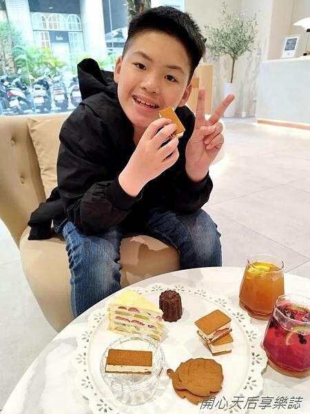 東區甜點｜時飴approprie 仁愛店｜時尚雅致環境，常溫甜點禮盒，美味優質，下午茶點心、中秋禮盒、過年禮盒