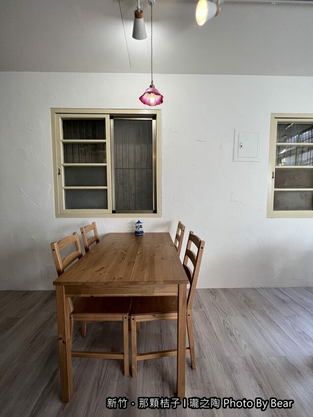 【新竹】「那顆桔子| 瓏之陶咖啡．有小陽台的文青老宅咖啡（手作甜點/戚風蛋糕/司康/鹹食/陶鍋手捻咖啡烘焙/單品咖啡喝到飽）」