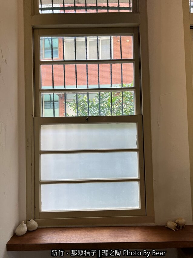 【新竹】「那顆桔子| 瓏之陶咖啡．有小陽台的文青老宅咖啡（手作甜點/戚風蛋糕/司康/鹹食/陶鍋手捻咖啡烘焙/單品咖啡喝到飽）」