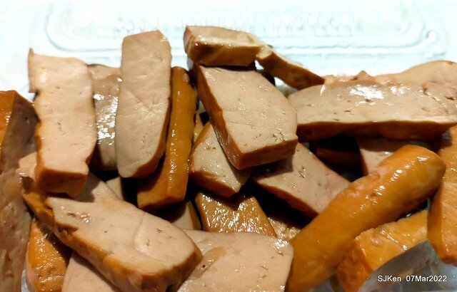 「小管的店小卷米粉專賣店」(Neritic Squid store), Taipei, Taiwan, SJKen,Mar 7, 2022.