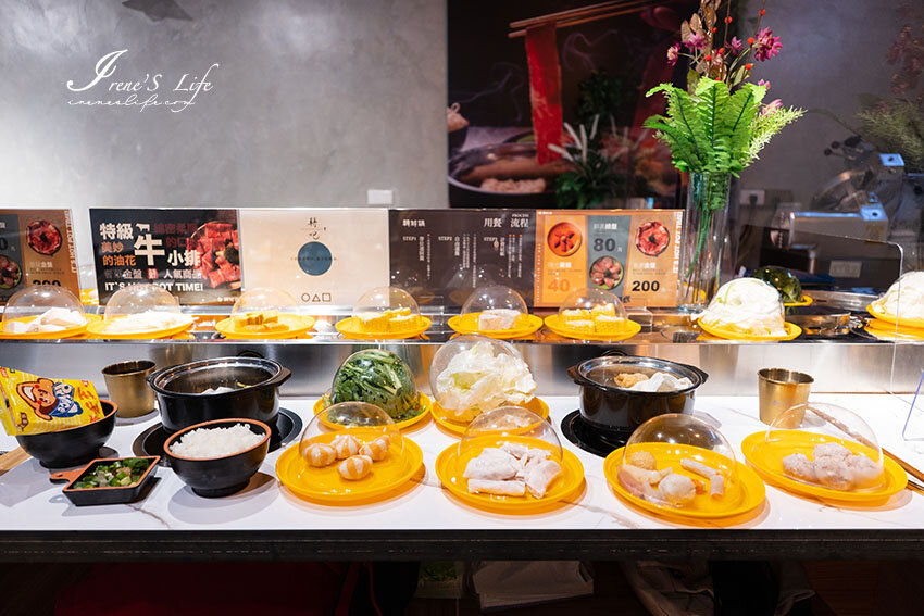 蘆洲新開幕石頭火鍋，最便宜只要329元吃到飽還不收一成服務費，現切肉品、牛丼飯無限吃 @Irene's 食旅．時旅