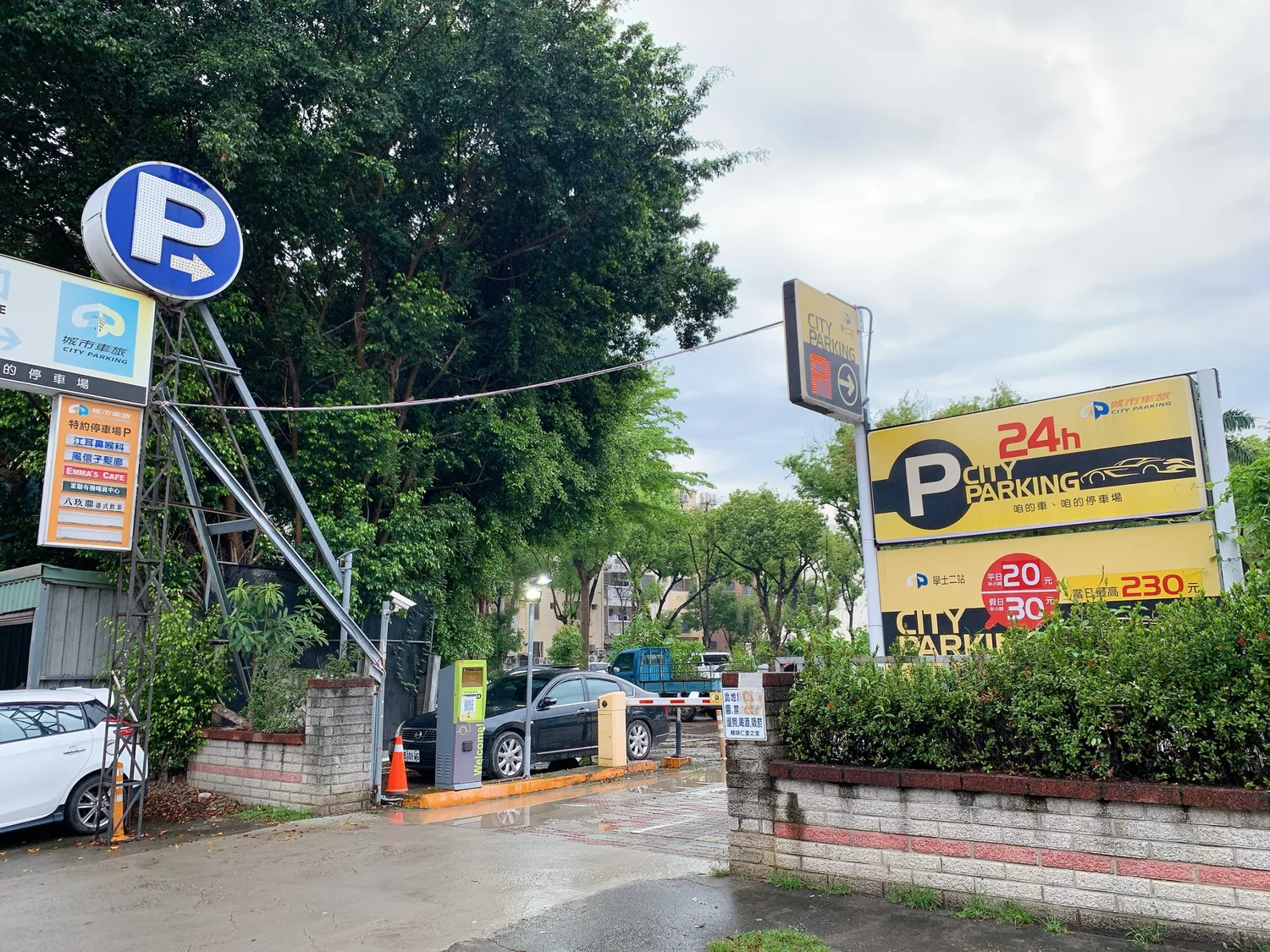 台中新開幕早午餐，季節限定櫻花系列飲品甜點好夢幻，被蜂蜜芥末鮪魚可頌驚艷到超好吃，還有可愛樹懶陪吃唷