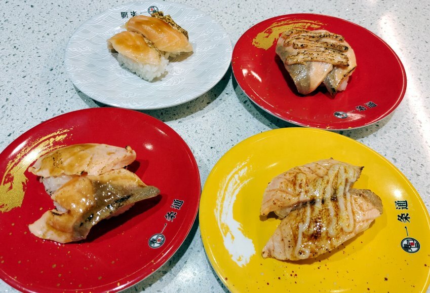 【桃園美食】一条通新幹線壽司.平板點餐、新幹線送餐!環球A19美食推薦!