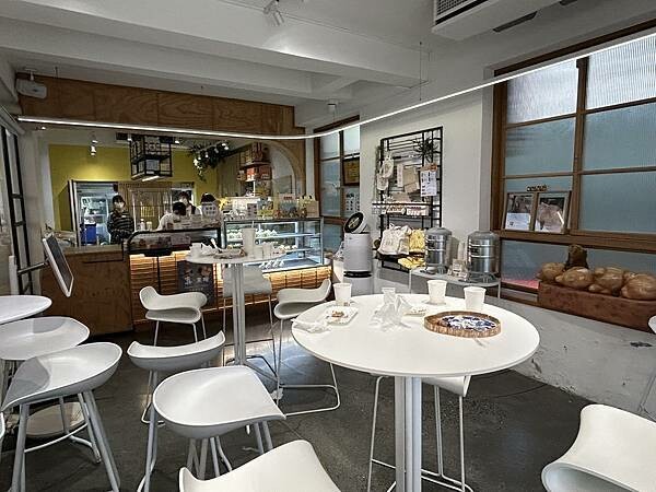 MOGU KABI台南東區夏威夷豆塔專賣店！療癒水豚與可愛甜點、不限時段盡情享受