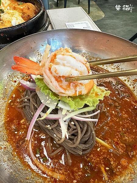 【台北】梨谷韓式鐵板炭火烤肉|炭烤豬五花包菜,韓式小菜吃到飽 【台北】梨谷韓式鐵板炭火烤肉|炭烤豬五花包菜,韓式小菜吃到飽