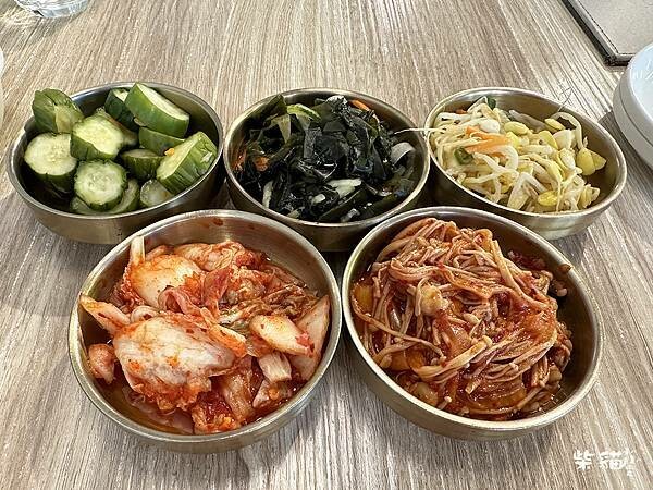 【台北】梨谷韓式鐵板炭火烤肉|炭烤豬五花包菜,韓式小菜吃到飽 【台北】梨谷韓式鐵板炭火烤肉|炭烤豬五花包菜,韓式小菜吃到飽