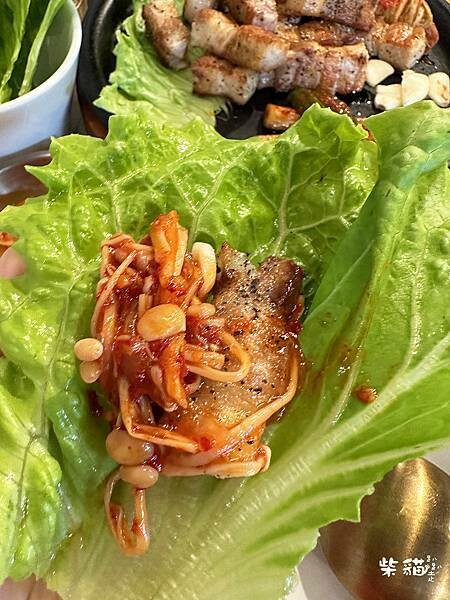 【台北】梨谷韓式鐵板炭火烤肉|炭烤豬五花包菜,韓式小菜吃到飽 【台北】梨谷韓式鐵板炭火烤肉|炭烤豬五花包菜,韓式小菜吃到飽
