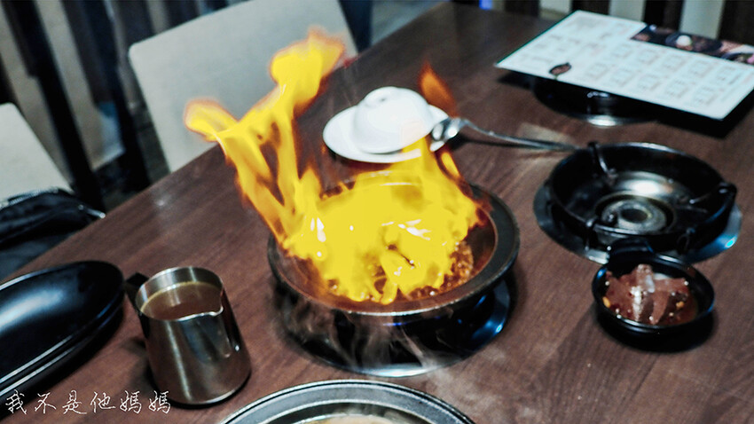 七張捷運站小火鍋,七張捷運站小火鍋推薦,七張捷運站熱炒街,調查局美食,捷運七張站小火鍋,捷運七張站美食,捷運七張站麻辣鍋,捷運七張站石頭火鍋