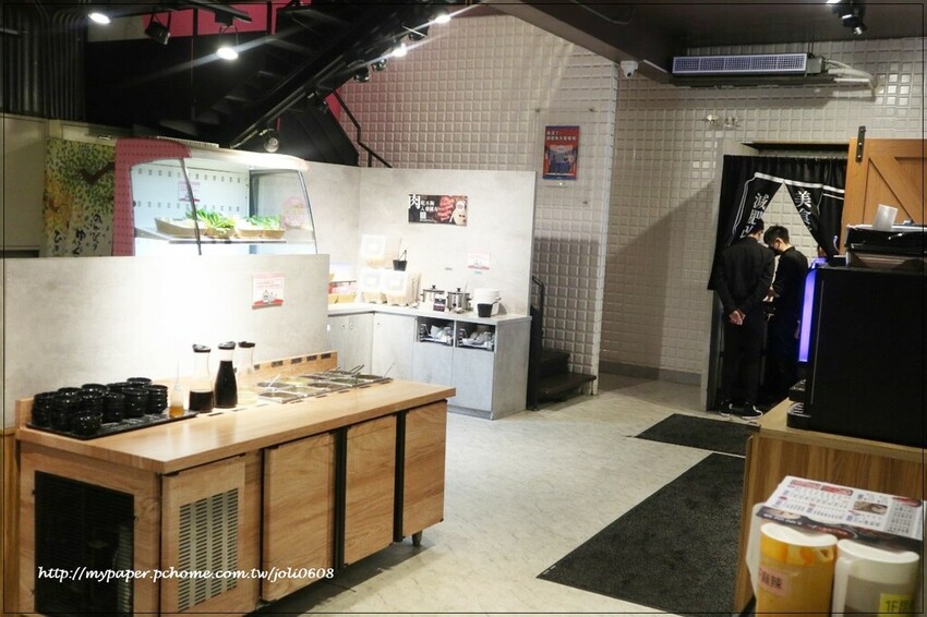 台灣火鍋第一品牌-肉多多火鍋桃園春日店大變身 超人氣排隊名店 "熟成肉肉元宇宙"菜單新上市 蔬食自助吧無限吃到飽